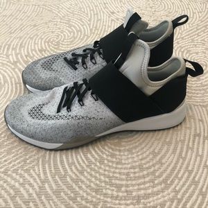 Nike Zoom Air Cross Trainer (New Without Box)